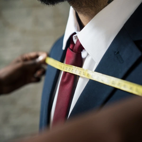 Demi-mesure et chemises : un duo stratégique - tailleur Paris