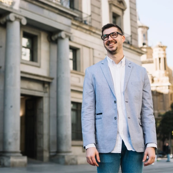 Pourquoi le costume sur mesure change totalement le résultat - tailleur à Paris